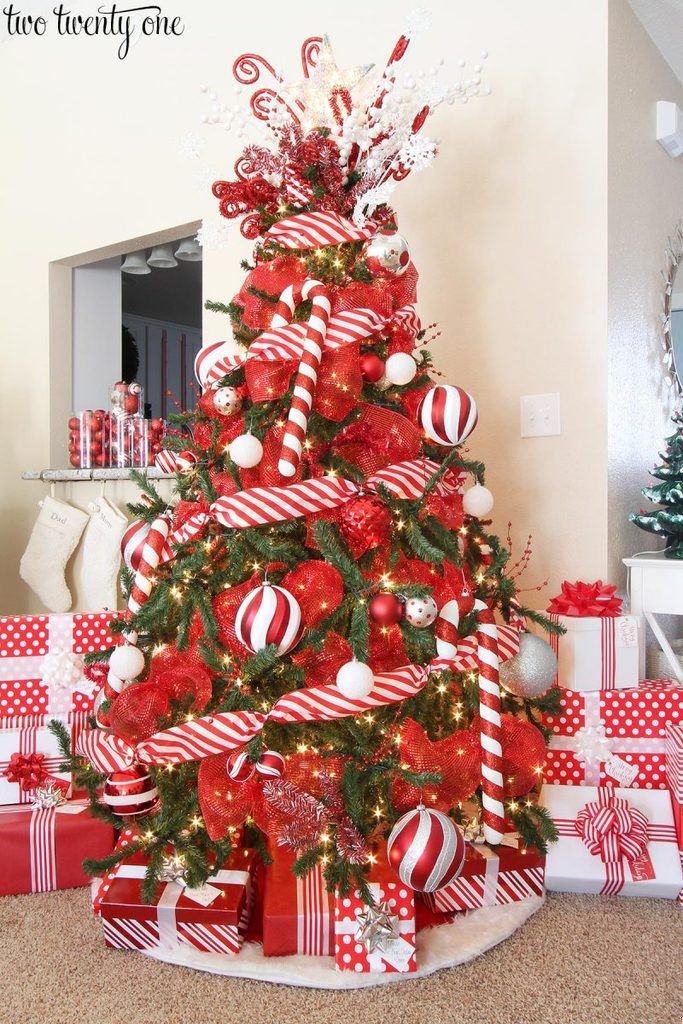 Stunning Red And White Christmas Tree Ideas